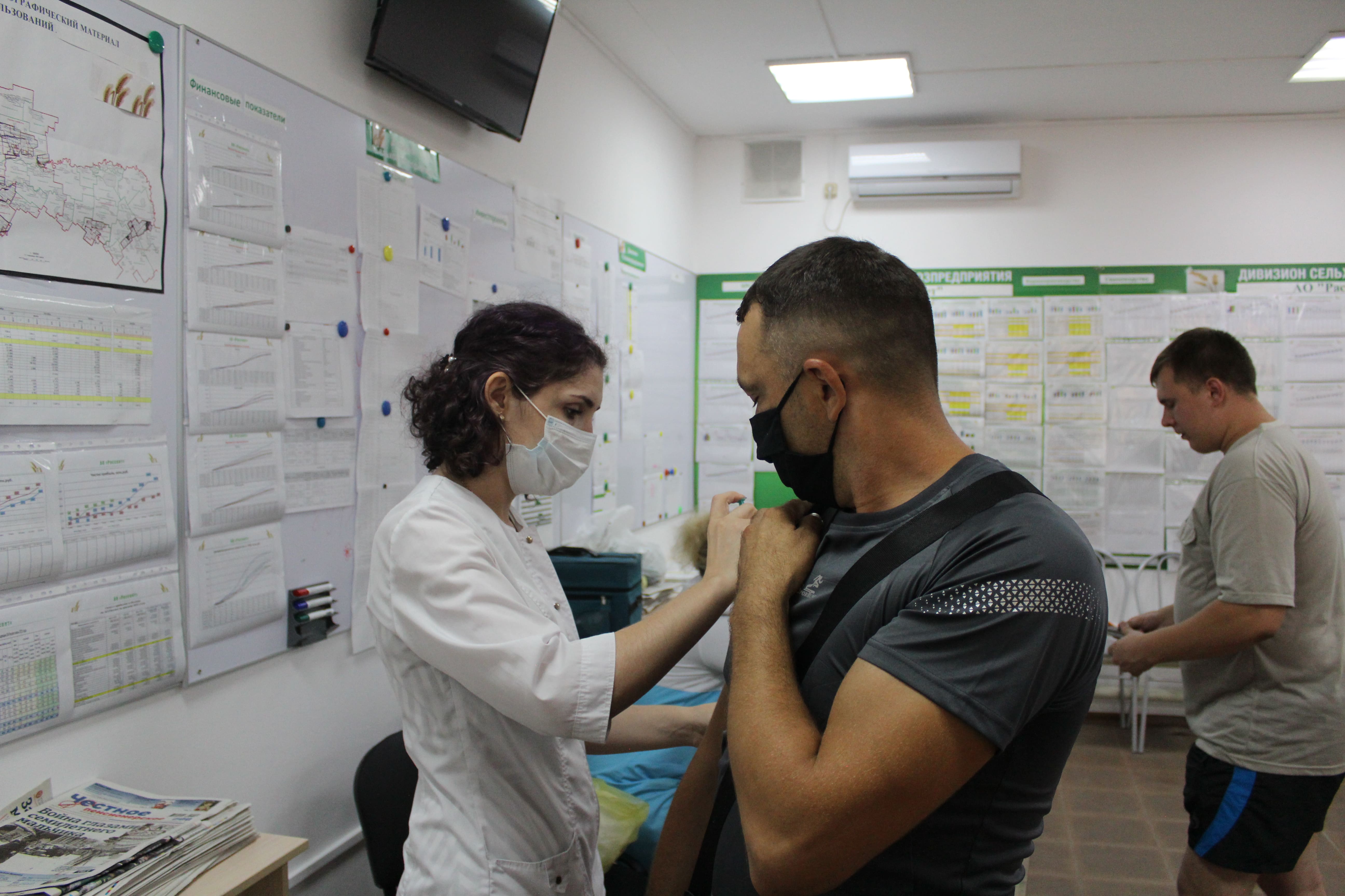 В «Прогресс Агро» продолжается вакцинация от коронавируса